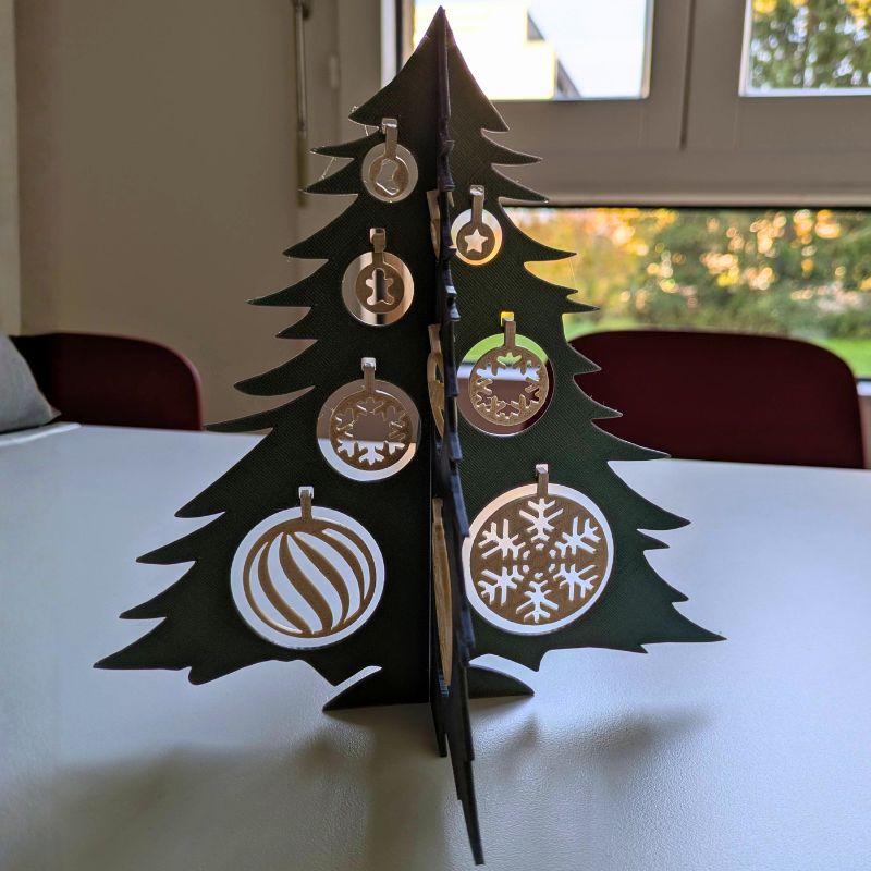 3d Printed Christmas Tree With Baubel Inserts