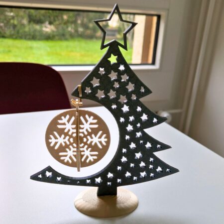 3d Printed Snowflake Baubel with Christmas Tree